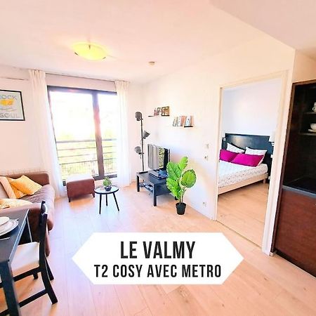 Le Valmy: Appartement Lumineux Au Pied Du Metro Lyon Bagian luar foto