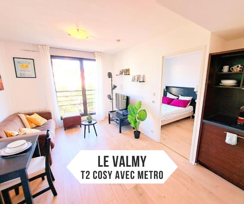 Le Valmy: Appartement Lumineux Au Pied Du Metro Lyon Bagian luar foto